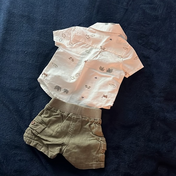 Carters newborn safari outfit - Picture 2 of 4